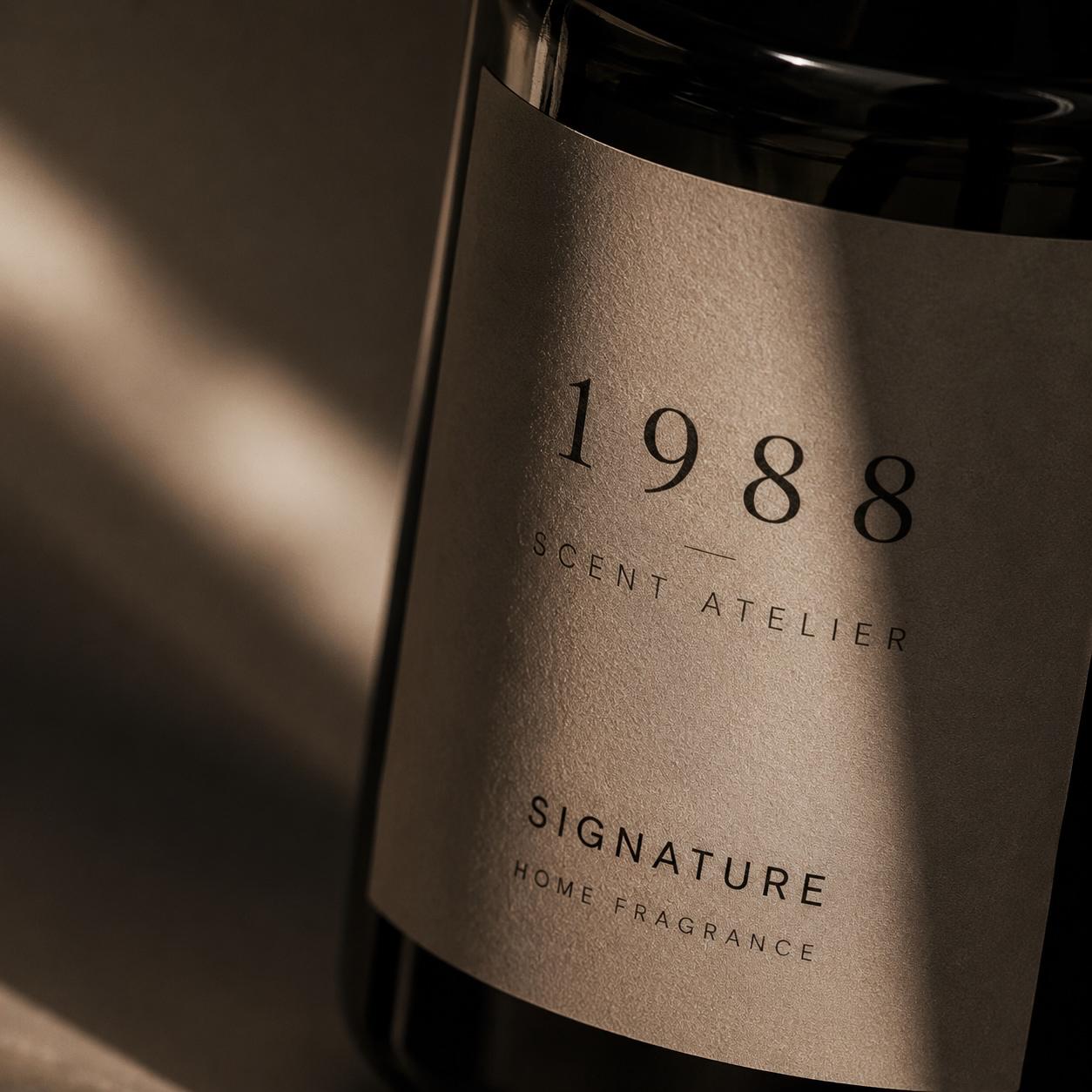 Macro detail of the 1988 Signature label
